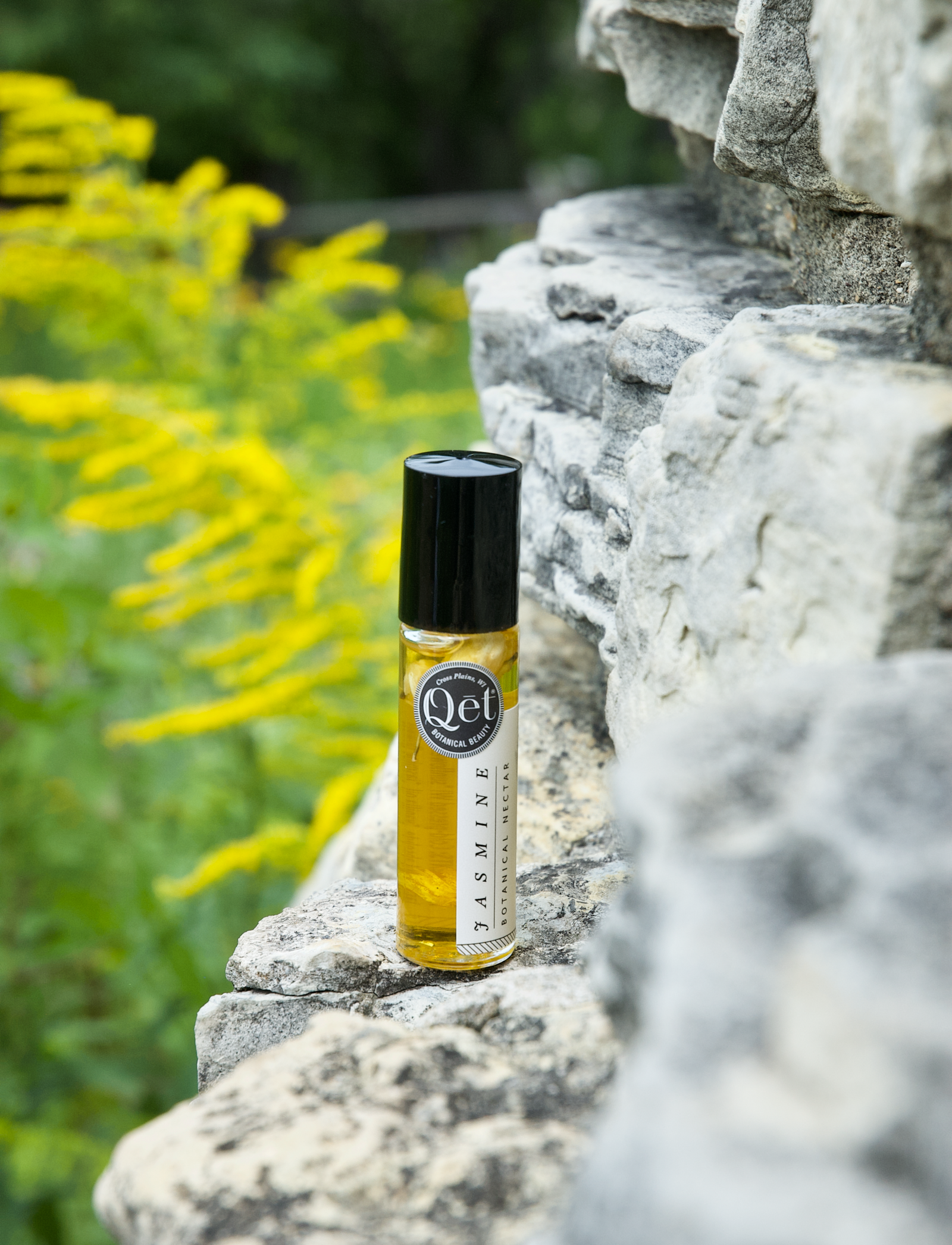 Qēt Botanicals Skincare | Jasmine Botanical Nectar Natural Perfume